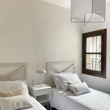 Santa Marina Con Patio Andalusi