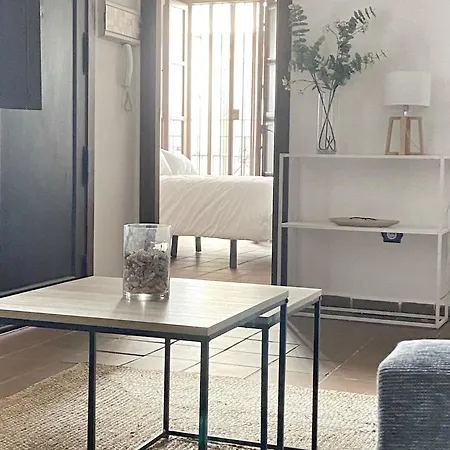 Апартаменты Santa Marina Con Patio Andalusi *